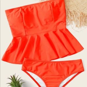 Peplum style strapless tankini